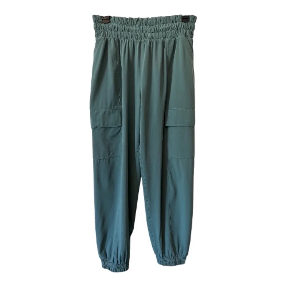 👖 EUC ATHLETA GIRL Sage Green Run Free Cargo Jogger | Size XL/14 (Fits Women’s